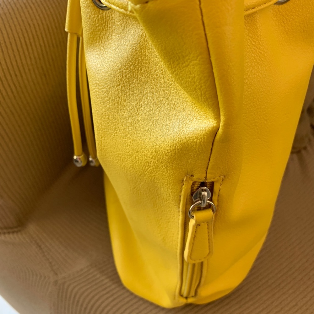 Handbag - Picture 3 of 8